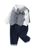 Play Phot Blazerで設定された赤ちゃんの縞模様のボディスーツとズボン