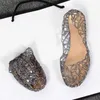 Kobiety Bling Galaretki Sandały Letnie Mieszkania Buty Przypadkowe Kobiece Siatki Moda Hollow Out Slip On Damska Obuwie Wygodne obuwie 220315