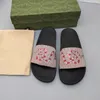 Tofflor Designer Sommar Luxury Slides Sandaler Tryck Snake Tiger Flower Real Leather Flats Sliders Slipper Skor med låda