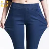 Leijijeans 2020 Bahar ve Yaz Artı Boyutu Orta Elastik Bel Streç Ayak Bileği Uzunluğu Anne Kot Kadınlar Için Sıska Pantolon Capris Jeans LJ201012