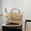 2022new style designer womens Cross Body bags whole luxury handbags fashion high-end retro lambskin trend oblique shoulderV la3576