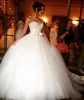 Prinsessan Sweetheart Ball Gown Bröllop Dresess Top Glitter Sequined Sparkly Long Bridal Gowns Golvlängd Plus Storlek Vit Båge Bröllopsklänning