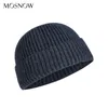 Vinterhatt för män Ny Docker Cap Warm Knitted Beanie Men Skullcap Unisex Brimless Cap Solid Färg Kvinna Beanie Male Hip Hop Hat Y201024