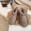 Australië Australische Klassieke Warme Laarzen Dames Mini Halve Sneeuwlaars VS GS 585401 Winter Full Fur Pluizy Furry Satijn Enkelloots Slippers Slippers US4-12 Hot Selling