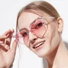 Love Heart Sunglasses for Women Fashionable Cat Eye Sunglasse Black Pink Red Sun Glasses for Men Uv400 18503