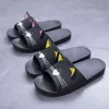 Kvinnor män sommar tofflor glida sandaler strand bada flip flops 3d tecknad katter tjock botten par pojkar tjejer komfort skor 211229