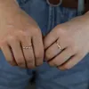 Küme Yüzükler Minimal Narin 100% 925 Ayar Gümüş Ince Parmak Band 2 Temizle CZ Dikenli Tel Düğüm Altın Renk Vermeil Dainty Yüzük Wome için