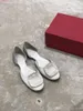 Venda quente - Sapatos de Mulheres oco cabeça redonda Seda Flat Bottom Buckle raso Boca oca moda casual sapatos únicos