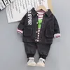 Abbigliamento per bambini Abbigliamento autunnale per RAGAZZO Nuovo stile per bambini Tinta unita Colletto pieghevole Giacca di jeans monopettoX1019