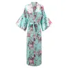 Satin Long Sleewwurs для женской ночной рубашки V-образным вырезом Кимоно Халат для халата Классическое платье Цветок Маленькая халат Большой размер 3XL 4XL 5XL 6xL1