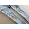 Ricamo Fiore Denim Jeans Premaman Estate Light Blue Strappato Matita Foro Pantaloni Gravidanza Vestiti per le donne incinte LJ201114