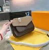 Дизайнерские Женские Сумки Кошельки Мода Леди Hobo Цепочка Повседневная Tote Письмо Цветок Социальные Сумки Brossbody Bag