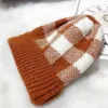 Plaid Dzianiny Beanie Zima Ciepłe Grube Paski Kapelusz Lattice Outdoor Ski Wiatroodporny Crochet Cap Knitting Czapki czaszki 15 Stylów LJJP766