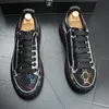 Fashion Men Shoe Black Pu Leather Personality Shoes Luxury British Designer Rhinestone Low Top Top Ultralight Shice-Soled Non Slip Rock Walking Shooleles Y126