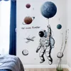 Kreative Raum Planet Astronaut Wandaufkleber für Kinderzimmer Jungen Schlafzimmer Wandtattoos Diy Wandbild Kunst Pvc Poster Tapete T200601