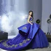 럭셔리 골드 자수 레이스 Quinceanera Dresses 2021 로얄 블루 새틴 스위트 티어 롱볼 가운 달콤한 16 여자 댄스 파티 드레스 AL8411