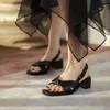 Sandelsの新しいカジュアルな純正牛革の革サンダル女性の靴の夏のオープンにしたミッドヒールレトロローマンハイヒール220303