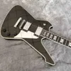 La chitarra elettrica Custom Grand PS Paul Stanley Wash in nero lucido con hardware cromato può essere personalizzata