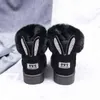 Femmes Bottes Fourrure Marque Chaussures d'hiver Chaud Noir Noir Noir Rond Toile Casual Femelle Boot de laine Doux Flock Flats 220114