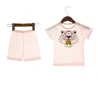 1-5age Kids Designer Zomer Baby T-shirt Broek Set Jongens Meisje Katoen Dunne Ademende Shirt Shorts 2 Stuk Fashion Kinderkleding K201