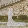 Les nouvelles robes de mariée rose appliqués en dentelle à manches longues sirène sirène des robes de mariée ruchées tulle sexy