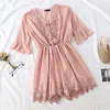 Heliar الشيفون playsuits الإناث الكشكشة الأنيقة السروال القصير النساء الرباط الخامس الرقبة حزب playsuits سيدة 2019 الصيف playsuits T200704