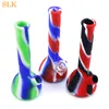 Negozio di fumo all'ingrosso mini beaker pipe ad acqua narghilè bong in silicone non sbiadito bruciatore a nafta in vetro gorgogliatore d'acqua con accessori in vetro 420