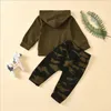 Baby Boy Clothes Set Toddler Boys Sleeve Suit Brev Hooded Toppar Kamouflage Byxor Barn Barn Barn Pojke Tracksuit Kids Outfits Bodysuits LSK1928