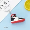 2022 heiß verkauft neuer Stil Stereo -Turnschuhe Schlüsselbutton Anhänger 3D Mini Basketball Schuhe Modell Soft Plastikdekoration Geschenkschlüssel Ring