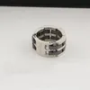 Europa Amerika Mode Stijl Mannen Dame Vrouwen Titanium Staal Gegraveerde Letter Enkele Rij en Dubbele Rij Keramische Liefhebbers Ringen US5US124996250