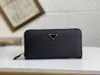 High quality fashion men's leisure long wallet Leisure designer handbag in hand Size 19 12cm223D