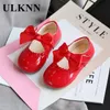 ULKNN Baby Girls Cute Bow Chaussures polyvalentes 2020 Nouvelle version coréenne Princesse Chaussures de style Chaussures de danse en cuir LJ201104