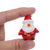 Obiekty dekoracyjne Figurki Mini Lovely Resin Christmas Decoration Santa Claus Snowman Model Drzewo Miniaturowe Dom