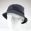 2020トップデザインジーンズキャップバケツハットロゴフィッシャーマンスチンギーブリムフットボールバケット帽子綿女性男性サンキャップバレルキャップ6303052