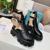 Designer boot hjul re-nylon sport skor kvinnor plattform avslappnad sko chaussures högsta bälte väska kamma stövlar mångsidig modellering spets-up flat sneakers size35-40