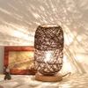 Neue einzigartige Design Holz Rattan Twine Ball Lichter Tischlampe Zimmer Home Art Dekoration Schreibtisch Licht volle Lichtschattierung