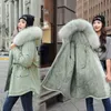 Kobiety kurtki zimowe płaszcze nowe bawełniane bawełniane paliwa z kapturem parkas feminina ciepłe sztuczne futro podszewka plus rozmiar 3xl krótkie płaszcze 201019