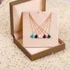 Lyxig kvalitet fan form hängande halsband i fem olika färg natursten för kvinnor bröllop smycken gåva PS8099