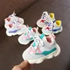 Baby toddler sneakers för barn flickor pojkar våren höst andningsbara mjuka solda sport löparskor