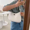 지갑 온라인 및 대기 휴대용 소형 가방 여성의 새로운 패션 PU 사각형 버전 슬링 어깨
