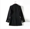Сатбокий пиджак 2020 Осень и Зимняя Леди Черно -белая строчка металлическая пряжка декоративная костюм с одним пуговицей.
