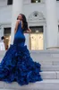 2022 Royal Blue Vestidos de baile Vestidos de noche Sexy Escote en V profundo Sin mangas Sirena Volantes Falda de organza Vestidos de fiesta formales