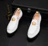 Heißer Verkauf echtes Leder Herrenschuhe Herren Oxfords Stickerei Krone Business Kleid Schuh für Männer schwarz weiß Bräutigam Schuhe Hochzeit Schuhe