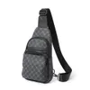 Damier Avenue Sling Bag Mens مصممون لوكسوريس لأكياس الكتف الجلدية عبر محفظة الجسم محفظة الرجال مصمم حقائب اليد Bag230d