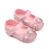 Baby Girls First Walkers Nyfödda skor Blomma Sequins Spädbarn Prewalker Soft Bottom Anti Slip Toddler Girls Princess Shoes