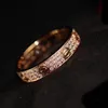 CART304er13fashion Love Anneaux en acier inoxydable Rose Gol Couple Band avec diamants Gold Love Rings For Women Men Jewelry3199803