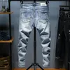 Pantalones vaqueros para hombre Agujeros Deshilachados Hiphop Rasgados Azul claro Flaco Estiramiento Pierna delgada Ropa de calle Pantalones vaqueros de motociclista desgastados Pantalones de mezclilla masculinos