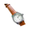 メンズウォッチクォーツムーブメントウォッチメン用のレザーストラップステンレススチールライフウォータープルーフファッション腕時計