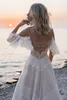 Bohemian Beach Lace A Line Vestidos de novia Correas espaguetis Apliques de tul Tren de barrido Boho Vestido de novia Vestidos de novia robe de mar245O