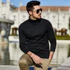 suéter negro liso